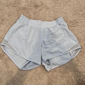 Lululemon hotty hot 4” inseam, size 6